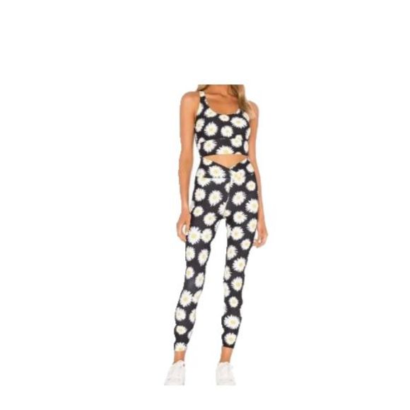 Year of Ours Daisy Veronica Crossover Waist Leggings Blogger Fav size S - Picture 2 of 11